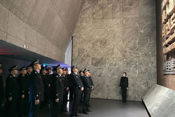 �ؖ|�������c��ǰ�_չϵ�л�� ��ֲ�ۇ����